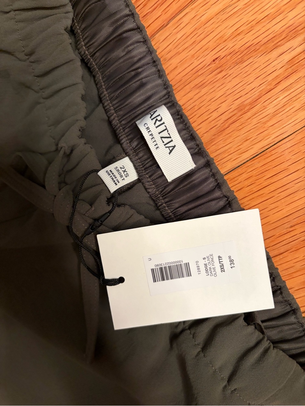 NWT Aritzia The Lodge Pant in Dark Olive - Picture 3 of 3